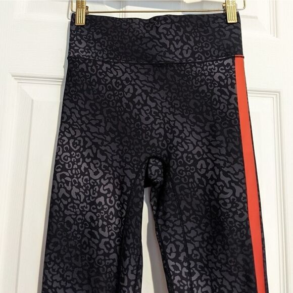 All Access Audio Leggings Snow Leopard Multi - Picture 4 of 8